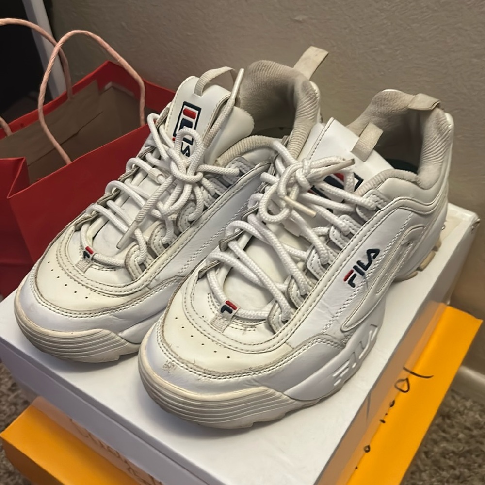 White filas size 8 in women’s